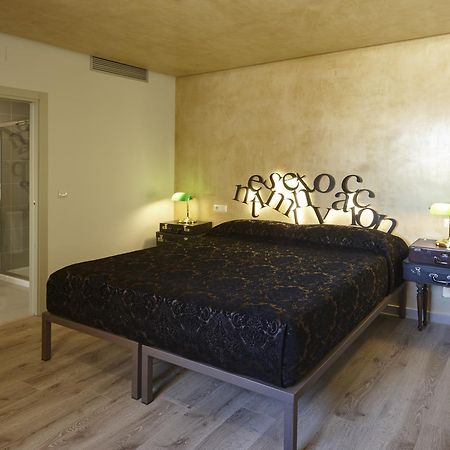 Hotel Galeria Essentia 아레세나 외부 사진