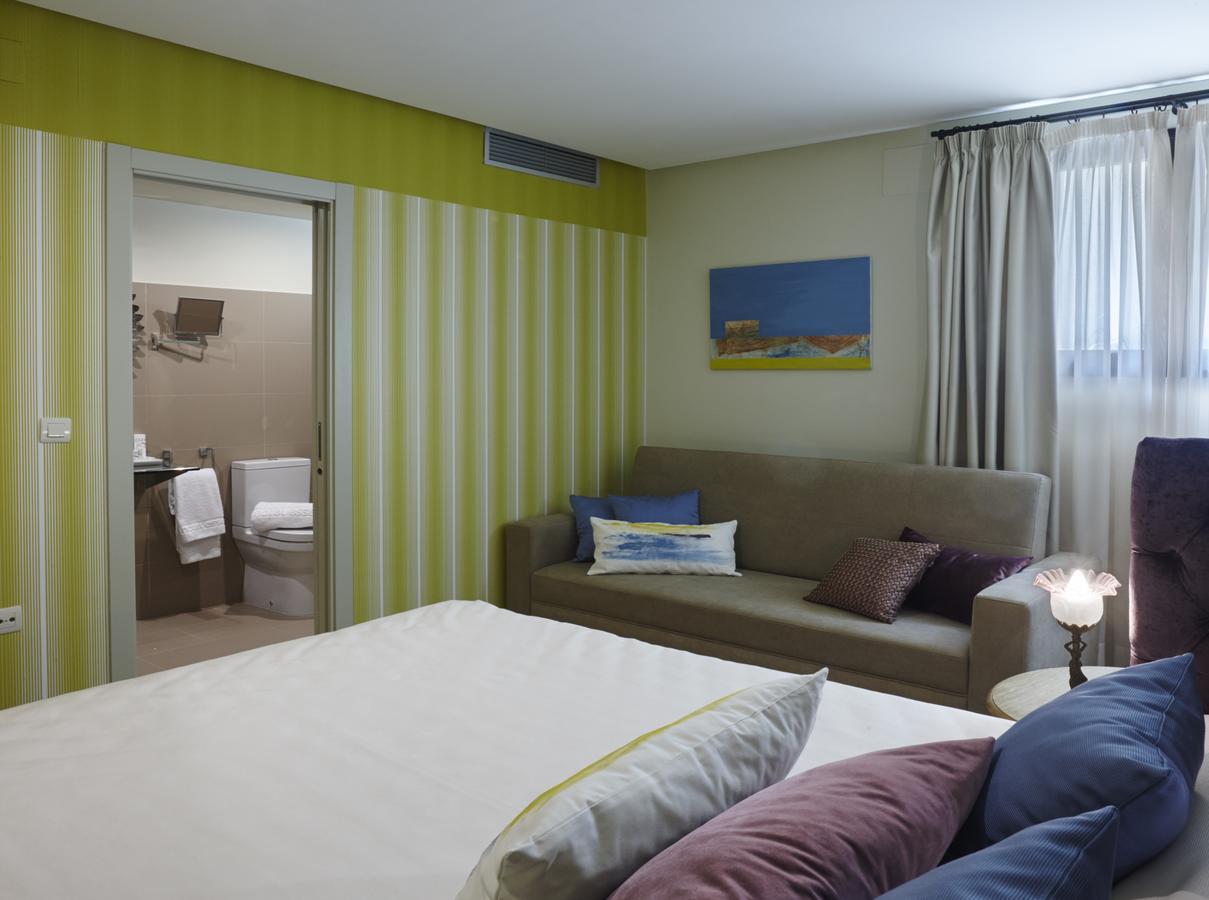 Hotel Galeria Essentia 아레세나 외부 사진