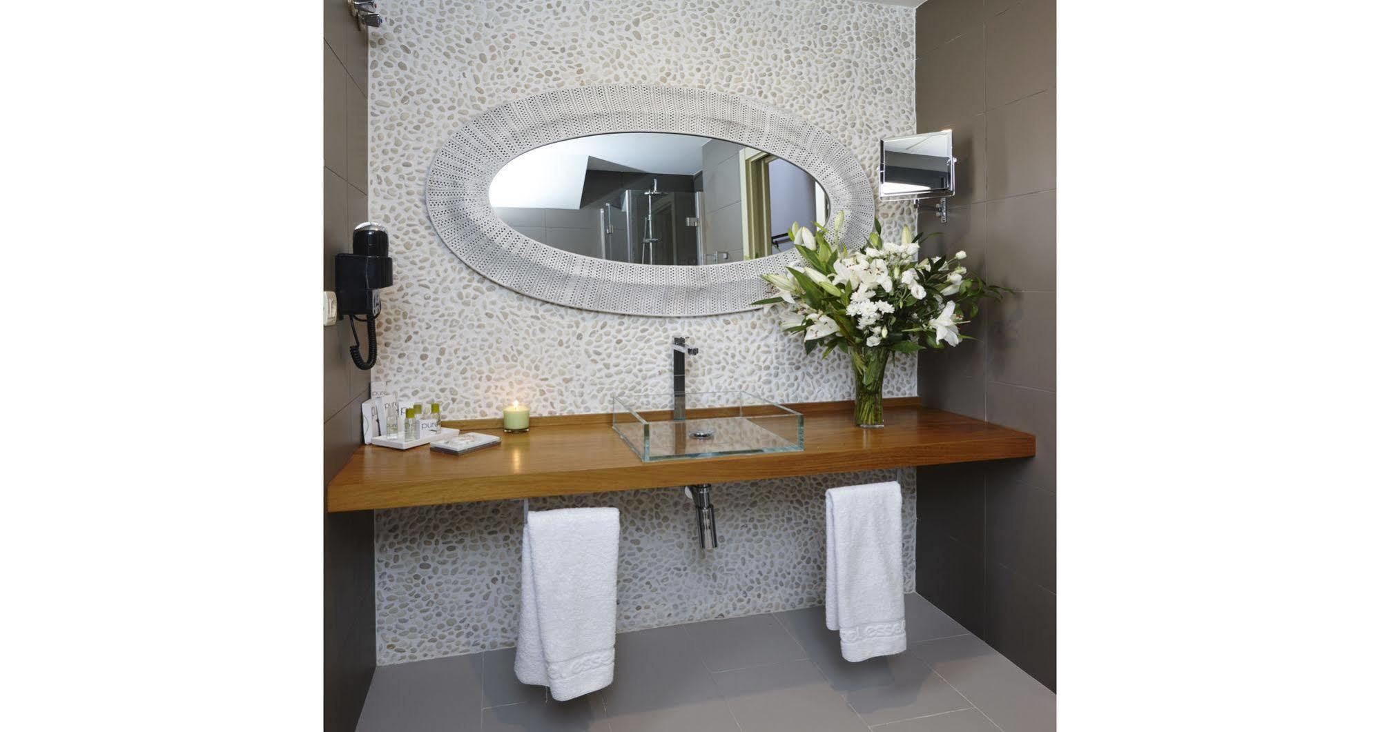 Hotel Galeria Essentia 아레세나 외부 사진